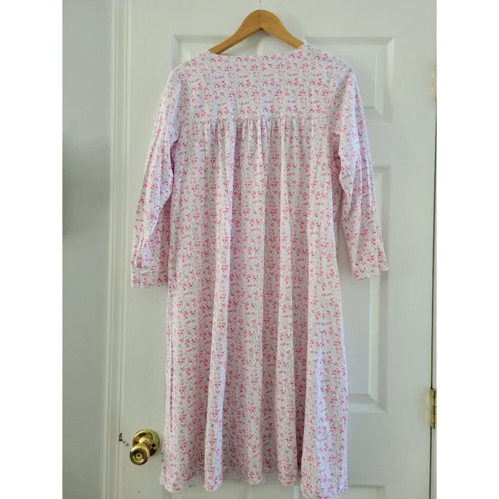 Eileen West Traditional pink floral nightgown Cotton Size Medium long sleeve